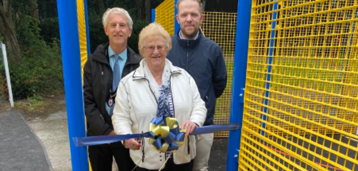 Image for the article New town centre MUGA opens